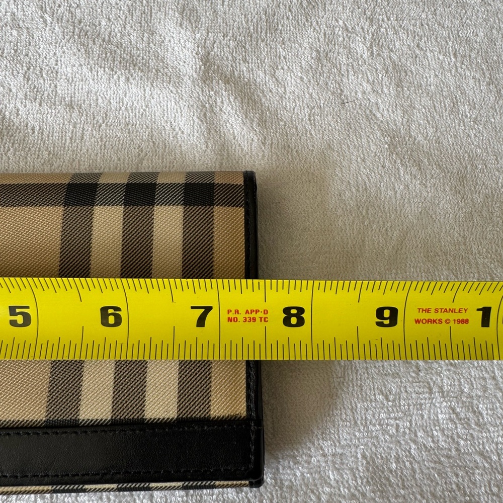 Burberry Black Leather Wallet EUC - Picture 8 of 9